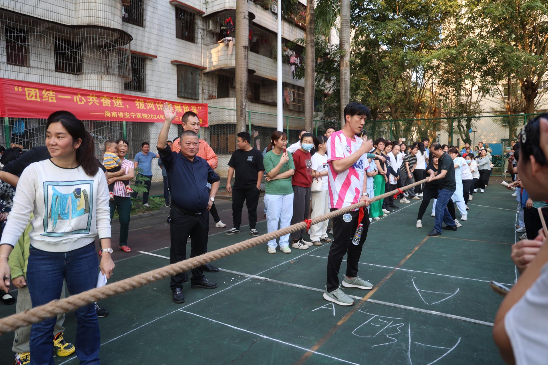 团结一心共奋进  凝心聚力展风采 德州扑克大小
举办2024年庆“三八”国际妇女节拔河比赛